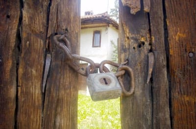 locked-home.jpg